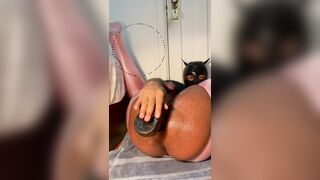 Cock-squeezing beaver for enormous rod