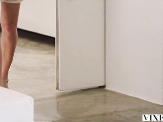 VIXEN Redhead Playgirl Red Fox Likes Ardent Sex