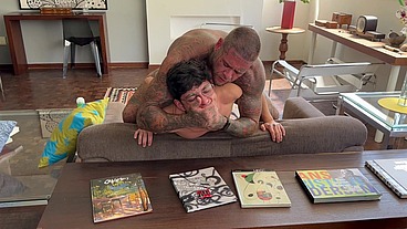 O MACHÃO TATUADO ME MOSTROU QUEM MANDA E ME COLOCOU PRA CHORAR NA ROLA