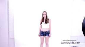 Tireless bimbo - blowjob dirt - LA New Girl