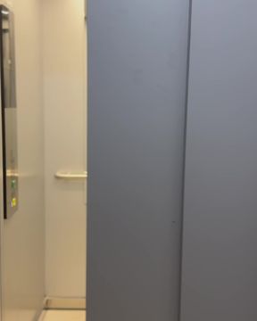 Quick cum before the 7th floor!