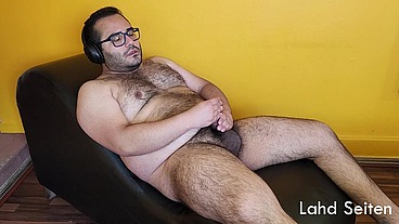 Muestro mi cara en una rica paja