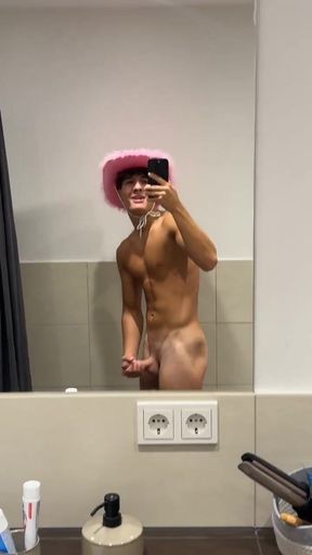 Solo: cute livio bate hot clip