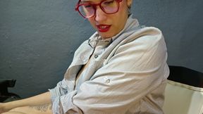 Secretary Has Sex with a Man She Was Going to Interview and Gives Him a Footjob
