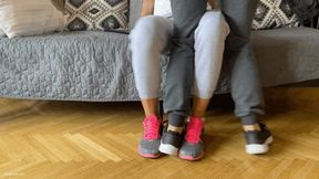 KIRA AND CHLOE FOOT FIGHT - MOV Mobile Version