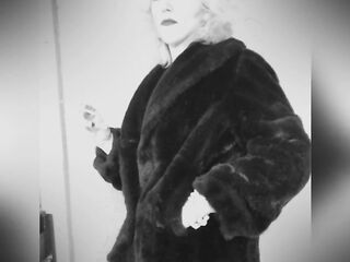 Smokin' in yiff coat.
