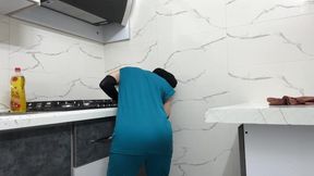 Unexpected Kitchen Encounter: A Day in the Life of Khalesexii