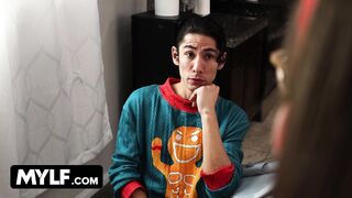 Pervy Stepbro Gets Stepmom and Stepsister Juniper Ren’s Pussy for Christmas