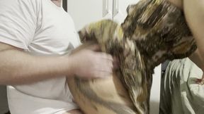 quando vi ele de pau duro nem tirei o vestido ja fui sentando no pau dele