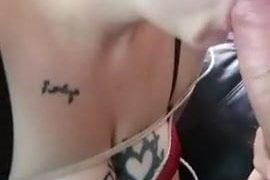 Bị bắt Wonder Woman cosplayer hút cứng vòi nước