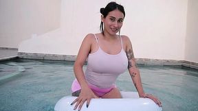 Tattooed beauty rides cock hard on pool float until she squirts