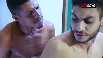 Meu vizinho comeu meu cu!