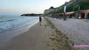 Beach babe gets a crazy hookup in hotel room