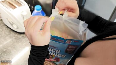 Hungry student caught stealing food and paid with her pussy -偷吃的好色女仆