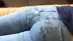 I love receiving big cumshots while I have intense orgasms, full cumshots