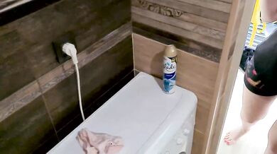 Hot milf wife sucks teenage stud after yandex pizza delivery