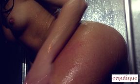 Martina Shower Orgasm