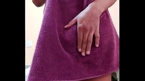 भारतीय सौतेली बहन मुझे वास्तव में सेक्सी पर नग्न जासूसी पकड़ा (4)