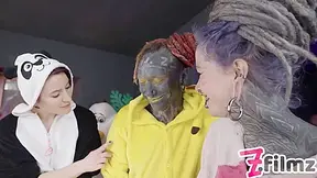 Miss Flora And Lily Lu - Anuskatzz And Have Some Cosplay Anal Fisting Fun