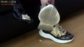 Feeding toast (mobile version)