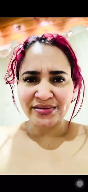 Homemade video of a beautiful Colombian with a big natural butt receiving cumshot in her mouth