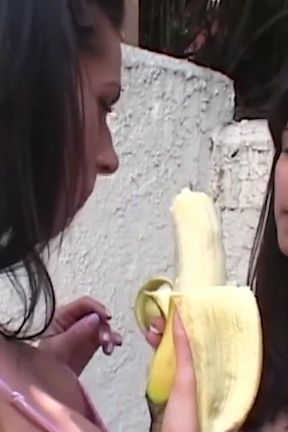 Shannon Adams and Leah Lane Seduced Each Other by Eating a Long and Yellow Banana