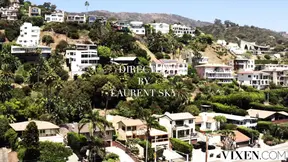 Vixen Blonde Influencer Kelsey Kane Sucks Her Boy Toy′s Thick Cock🌭