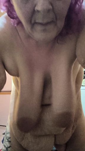 Mummys Not Quiet When She Squirts in Private