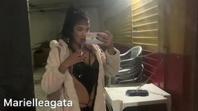 Tava com tesao na rua fui pra casa do cliente gozei sozinha