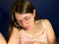 Amateur brunette double toying on webcam