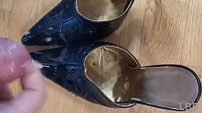 Mega load injected into the hooker heels