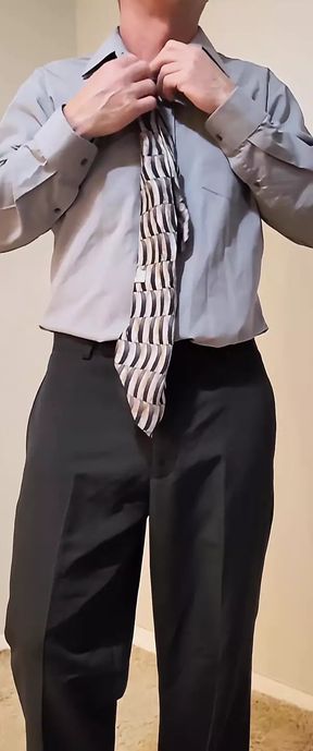 Long Day at the Office Leads to Big Cock and Big Cumshot