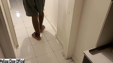 Olhei a tornozeleira meu cuzinho piscou, ai trouxe pra casa