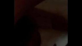 Latina jovencita hace trio