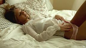 Beautiful Tanned Teen Anjelica Fingers Her Wet Pussy &amp_ Cums Hard!