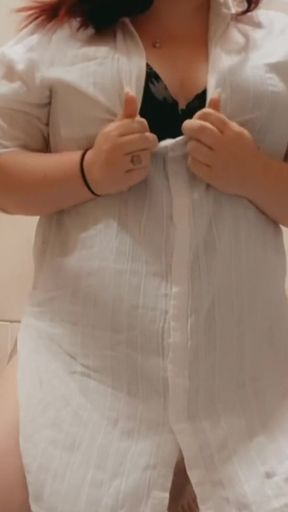 Rub My Pussy for You in the Fitting Room