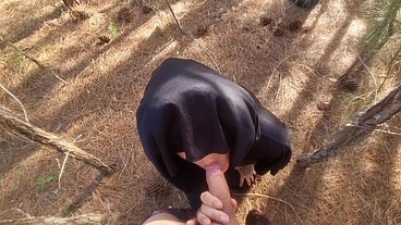 Bruxa ordena que, turista perdido na floresta faça ela ter um orgasmo pra nao ser enfeitiçado! Halloween