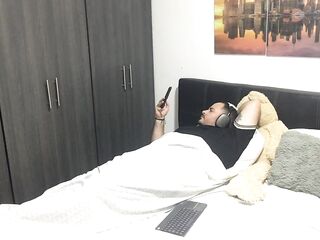 My lustful stepdaughter masturbates in front of me and makes a movie