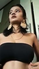 Indian Sexy Teen girl Nude Show