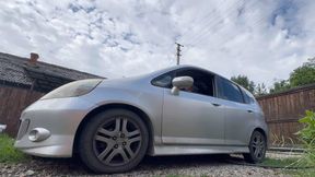 bouncing  silver car avi