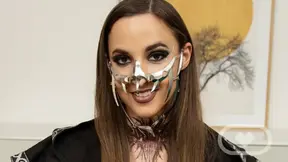 Sorceress Amirah Adara seduces and squirts during anal session