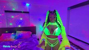 fishnets glitter and attitude tia maria owns the afterparty scene!