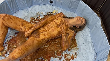 Food Sploshing with a Sex Toy Orgasm (WAM)