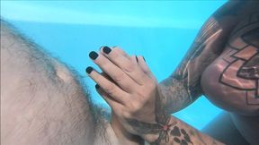 Steamy summer shenanigans: poolside pussy&#x270C; party with two lucky dudes