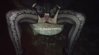 Italian teen masturbates in a public park