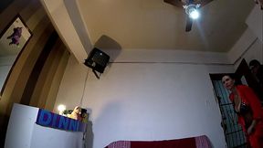 No meio da grava&ccedil_&atilde_o nos apartamentos de massagem da galeria malcon quem bate a porta... Um vendedor de sop&aacute_