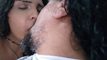 MAMEI GOSTOSO O PAI DO MEU MELHOR AMIGO ENQUANTO ELE ESTAVA FORA- ALICE HAEL