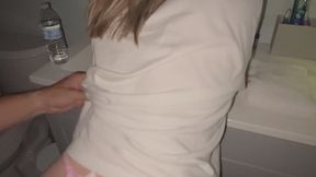 Sexy MILF late night smash