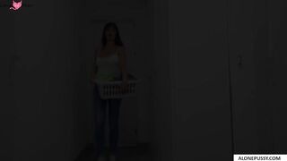 Learning To Lick - Sensual Tutorial For Couples By Sexpert Nikki Benz