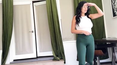 Latina step sis squirts on my cock while riding me doggy style